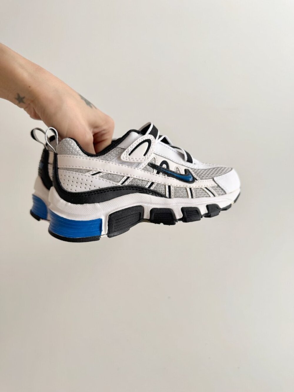 NIB Kids' NIKE T-Run Alt 2 White Grey Blue Sneakers, Size 11C - Picture 3 of 12